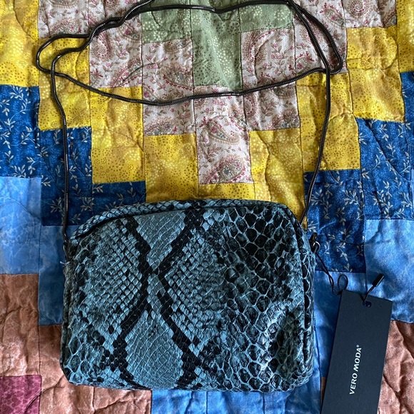 Vero Moda Handbags - Vero Moda Crossbody Snake Skin Purse